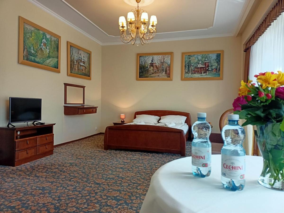Victoria Cechini Hotel Криница-Здруй Екстериор снимка