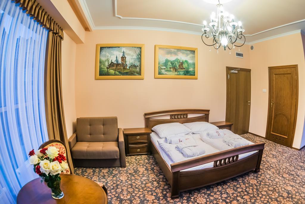 Victoria Cechini Hotel Криница-Здруй Стая снимка