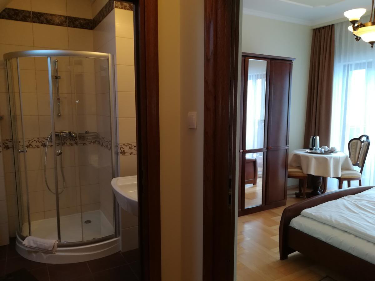 Victoria Cechini Hotel Криница-Здруй Екстериор снимка