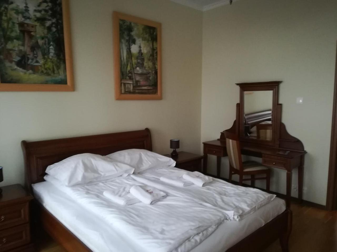 Victoria Cechini Hotel Криница-Здруй Екстериор снимка